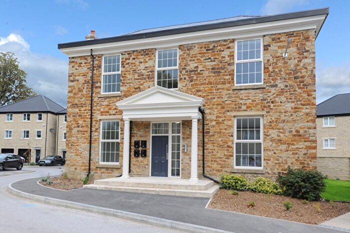 2 Bedroom Flat For Sale In Gratton Place, Chesterfield, S41