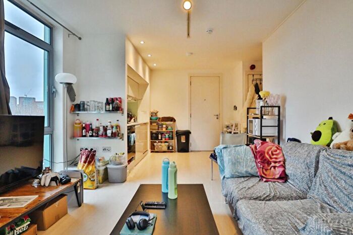 1 Bedroom Flat For Sale In Manor Mills, Ingram Street, Leeds, West Yorkshire, LS11