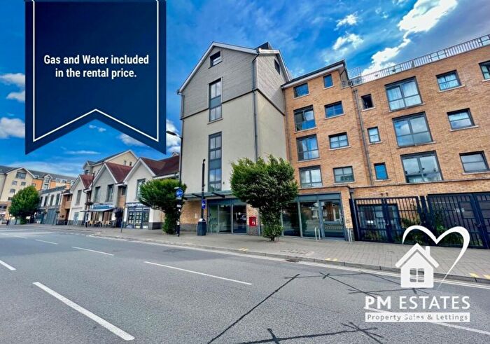 1 Bedroom Flat To Rent In Riverside Wharf, Riverside, Bishops Stortford, Hertfordshire, CM23