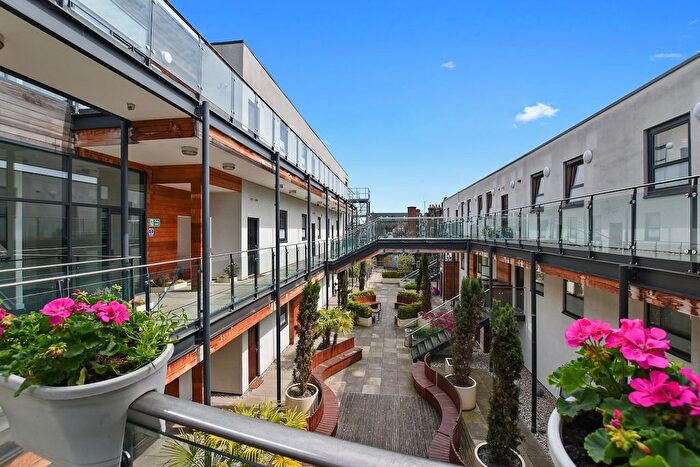 2 Bedroom Flat For Sale In Kingsgate Place, Kilburn, NW6