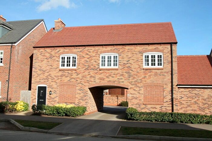 2 Bedroom Coach House To Rent In King Alfred Way, Bedford, Bedfordshire, MK40