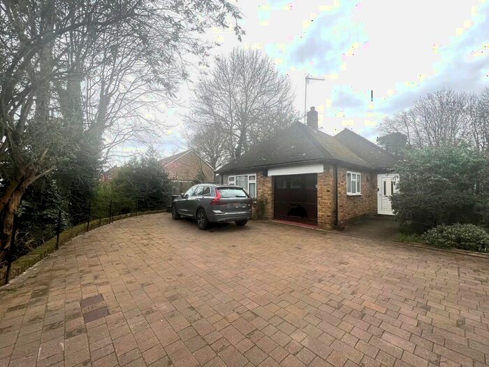 3 Bedroom Detached Bungalow To Rent In Avenue Road, Pinner, HA5