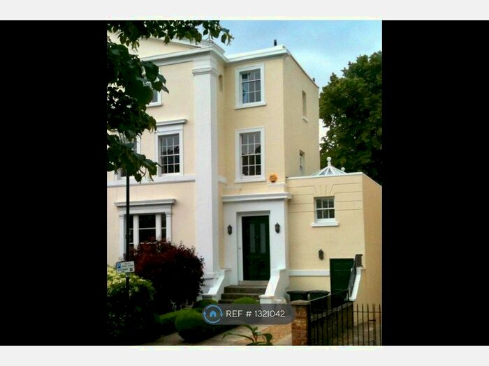 1 Bedroom Maisonette To Rent In Stockwell Park Crescent, London SW9