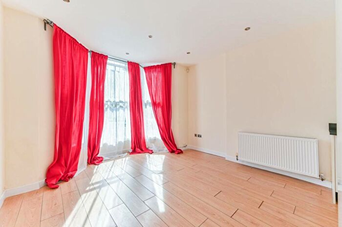 2 Bedroom Flat To Rent In Mulgrave Road, Sutton, SM2