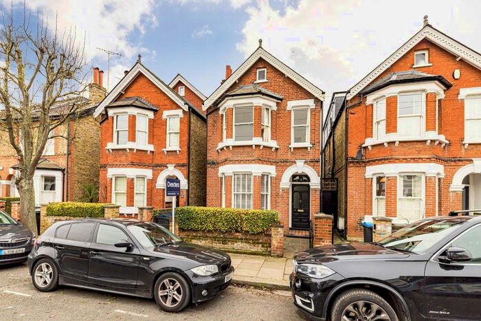 4 Bedroom Property To Rent In Burton Road, Kingston Upon Thames KT2