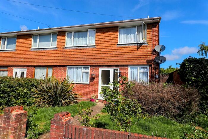 2 Bedroom Maisonette To Rent In Crosier Road, Ickenham, UB10