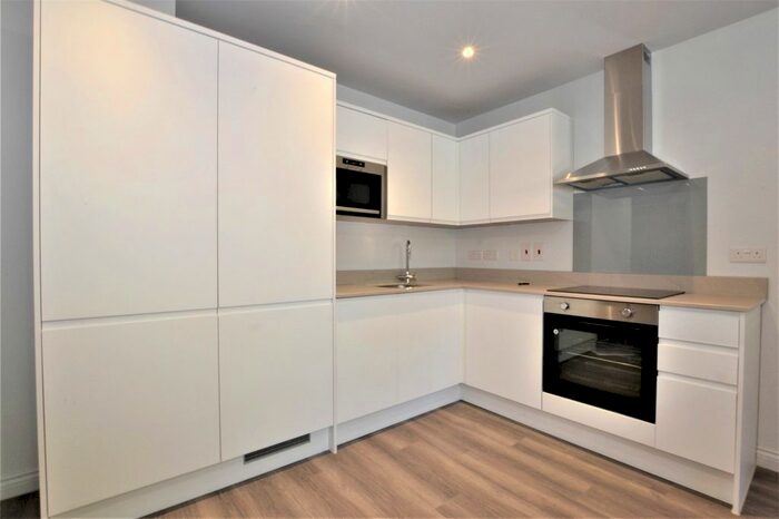1 Bedroom Flat To Rent In Brighton Road, Purley, CR8
