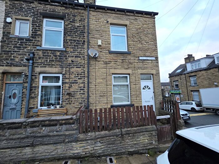 2 Bedroom End Terrace House To Rent In Crawford Street, Bradford, BD4