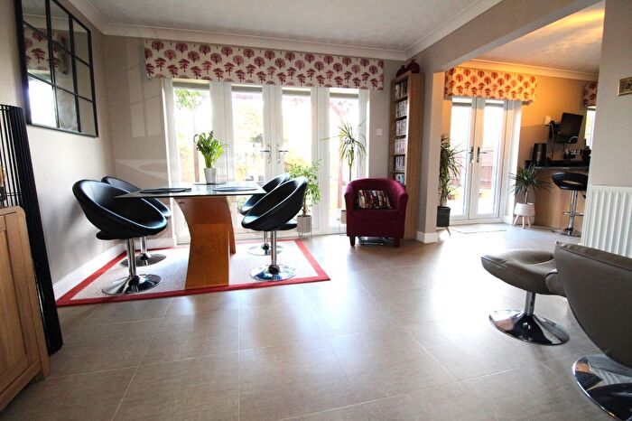 5 Bedroom Detached House For Sale In Bickerdikes Gardens, Sandy, SG19