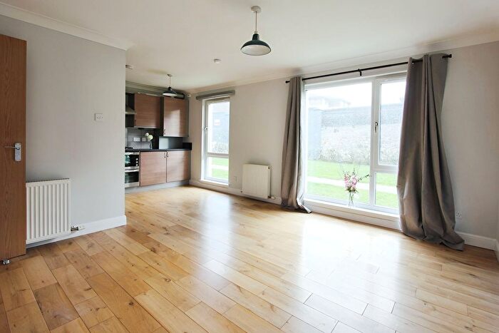 2 Bedroom Flat To Rent In Barleyhill Terrace, Edinburgh, EH6