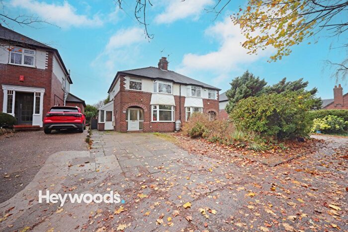 3 Bedroom Semi Detached House For Sale In Seabridge Road, Newcastle-Under-Lyme, Staffordshire, ST5