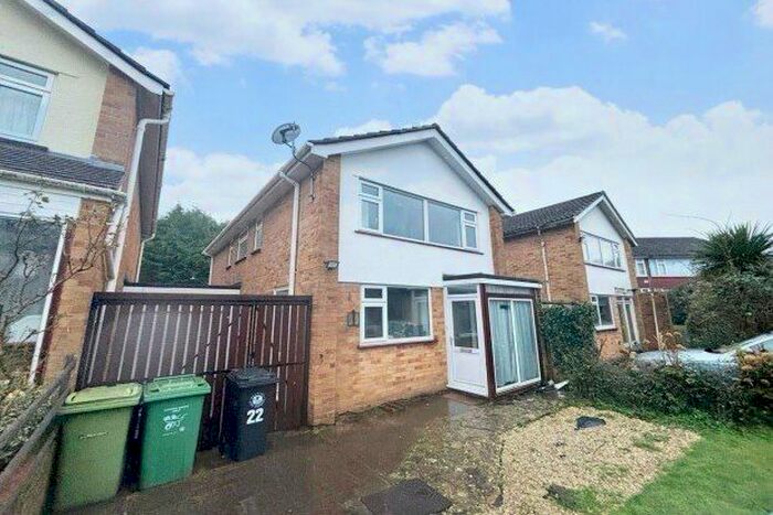 3 Bedroom Link Detached House To Rent In Westover Road, Bristol, BS9