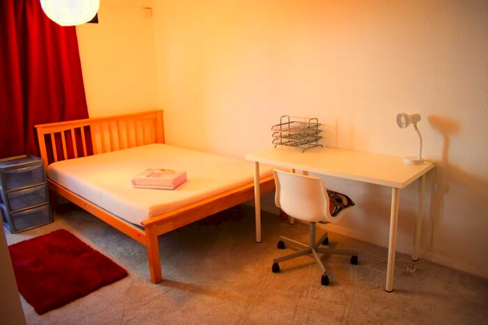 4 Bedroom Flat To Rent In Sedgley Close, Southsea PO5