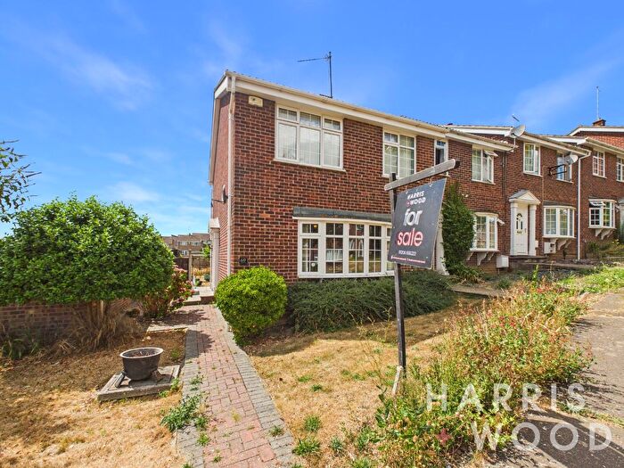 3 Bedroom End Of Terrace House For Sale In Avon Way, Colchester, Essex, CO4