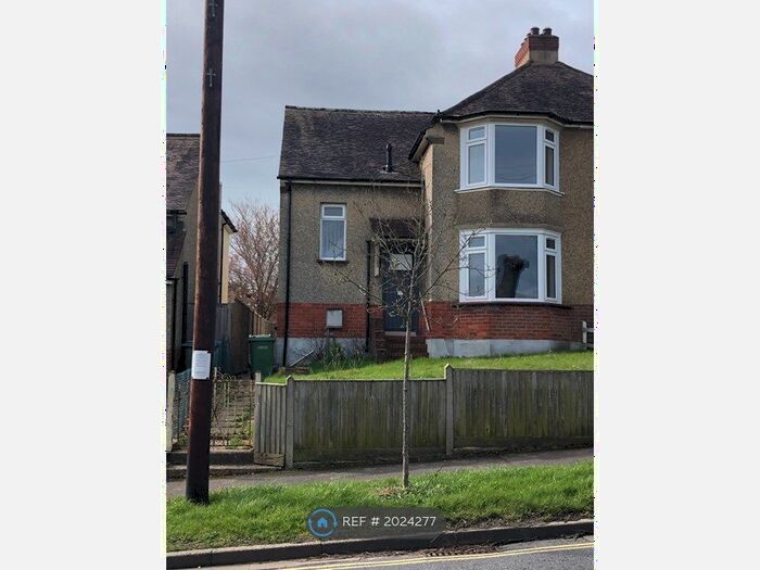 3 Bedroom Semi-Detached House To Rent In Old Turnpike, Fareham, PO16