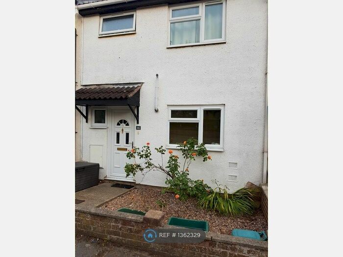 1 Bedroom Property To Rent In Titania Close, Colchester, CO4