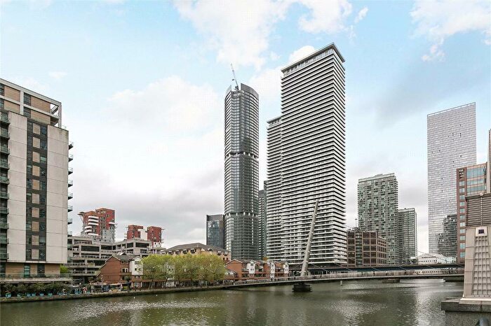 Studio To Rent In Marsh Wall, London, E14