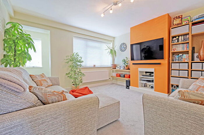 2 Bedroom Maisonette For Sale In Marlborough Road, Pilgrims Hatch, Brentwood, CM15