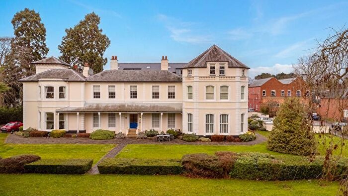 3 Bedroom Flat To Rent In Montague House, Marne Close, Warwick, CV34