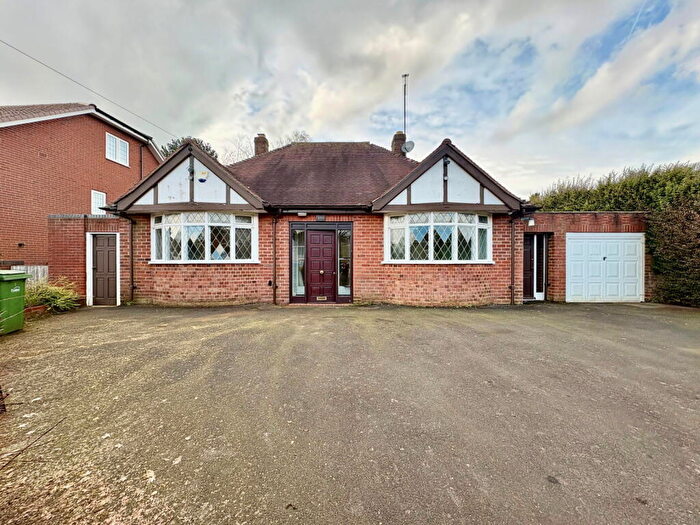 2 Bedroom Detached Bungalow To Rent In Cotwall End Road, Dudley, DY3