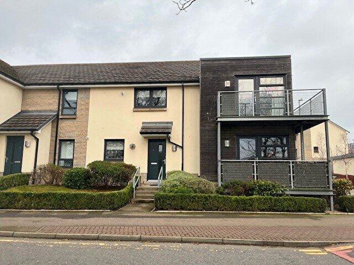 3 Bedroom Flat To Rent In Hammerman Avenue, Aberdeen, AB24