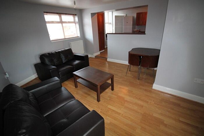 3 Bedroom House To Rent In Hunter's Road, Newcastle Upon Tyne, NE2