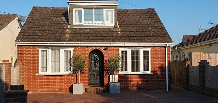 5 Bedroom Detached House For Sale In Whitfield - Offer In Excess Of £, CT16