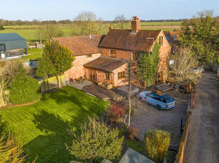 4 Bedroom Character Property For Sale In Main Street, Bourton On Dunsmore, Rugby, CV23