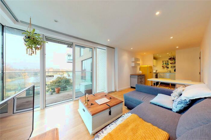 1 Bedroom Apartment To Rent In Goodchild Road, Haringey, N4