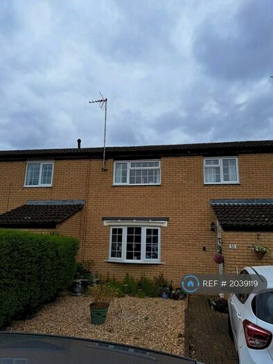 3 Bedroom Terraced House To Rent In Blenheim Way, Stevenage, SG2