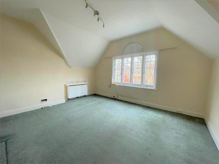 Studio To Rent In Riverdale Gardens, Twickenham, TW1