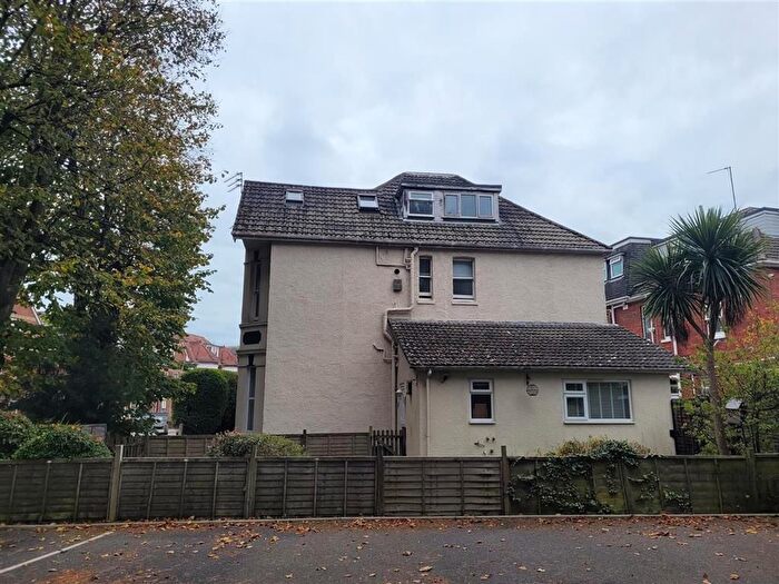 1 Bedroom Flat For Sale In Crabton Close Road, Bournemouth, BH5