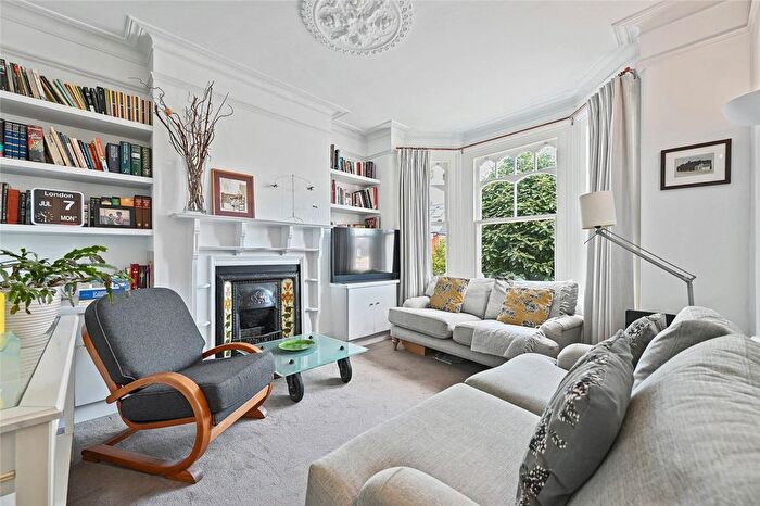 3 Bedroom Maisonette To Rent In Valetta Road, London, W3