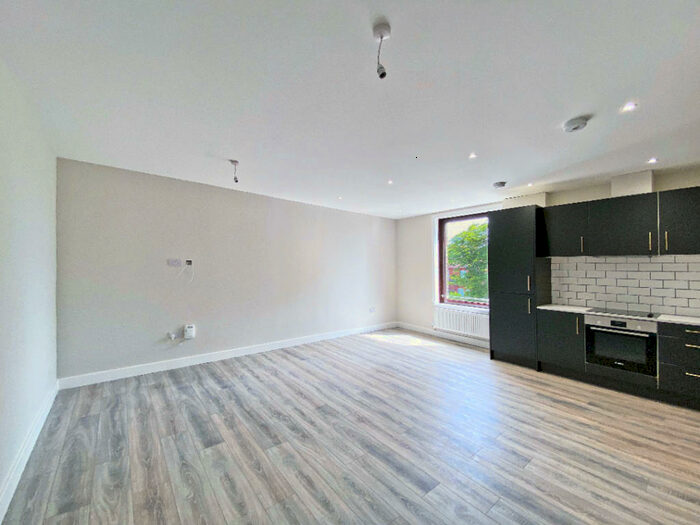 3 Bedroom Apartment To Rent In Stratfield House, Station Road, Hook, RG27