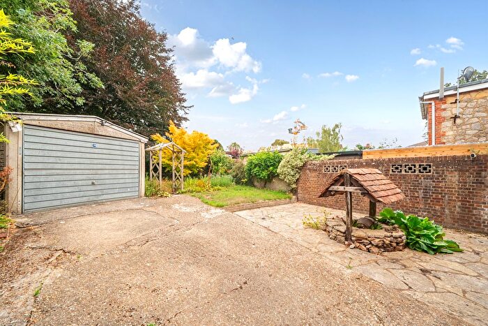 3 Bedroom End Terrace House For Sale In Haslemere Road, Liphook, GU30