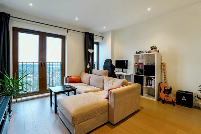 1 Bedroom Flat To Rent In Grosvenor Road, St.Albans, AL1