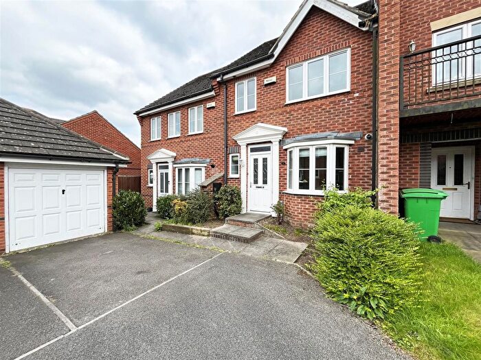 3 Bedroom Town House To Rent In City View, Mapperley, Nottingham, NG3