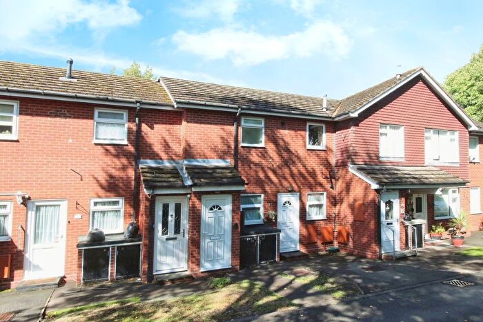 1 Bedroom Flat For Sale In Barrows Lane, Birmingham, West Midlands, B26