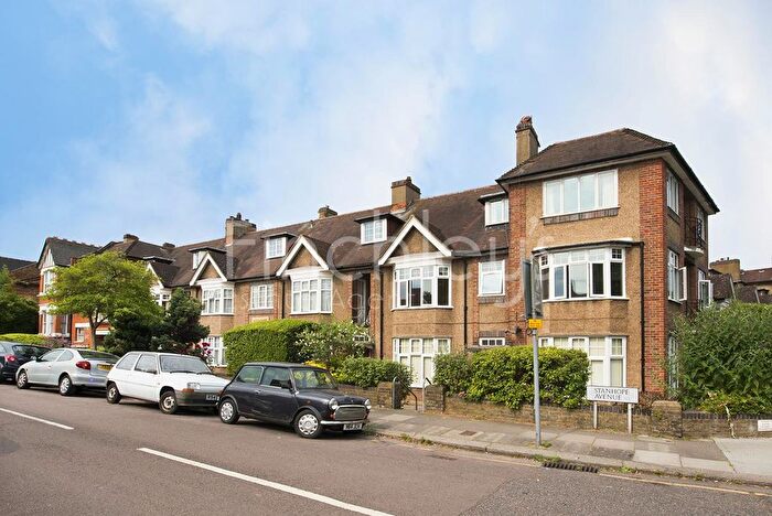 1 Bedroom Flat To Rent In Stanhope Court, East End Road, Finchley, N3