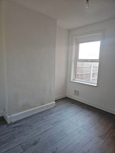 2 Bedroom Terraced House To Rent In Weston Lane, Birmingham, B11