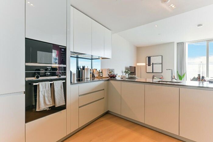 1 Bedroom Apartment To Rent In Newfoundland Place, London, E14