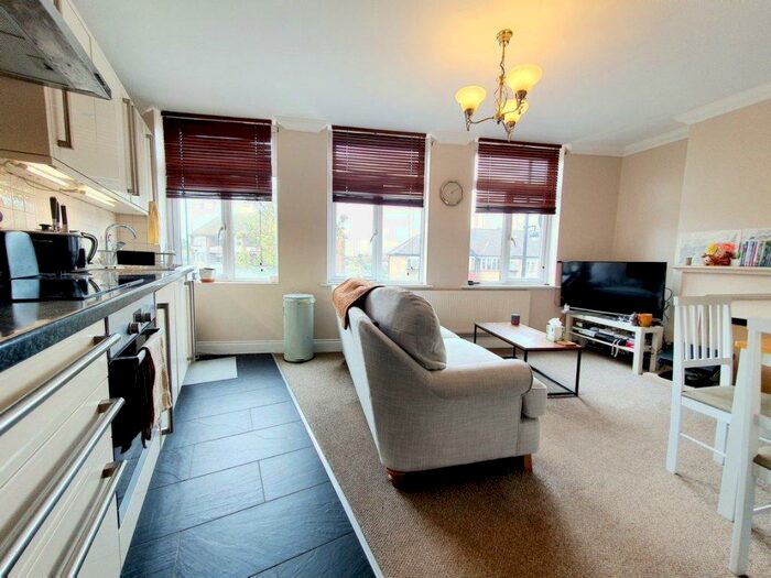 1 Bedroom Flat To Rent In Victoria Road, Ruislip, Middlesex, HA4