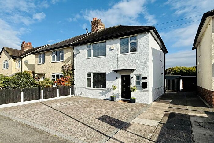 3 Bedroom Semi-Detached House For Sale In East Avenue, Stockton Heath, Warrington, WA4