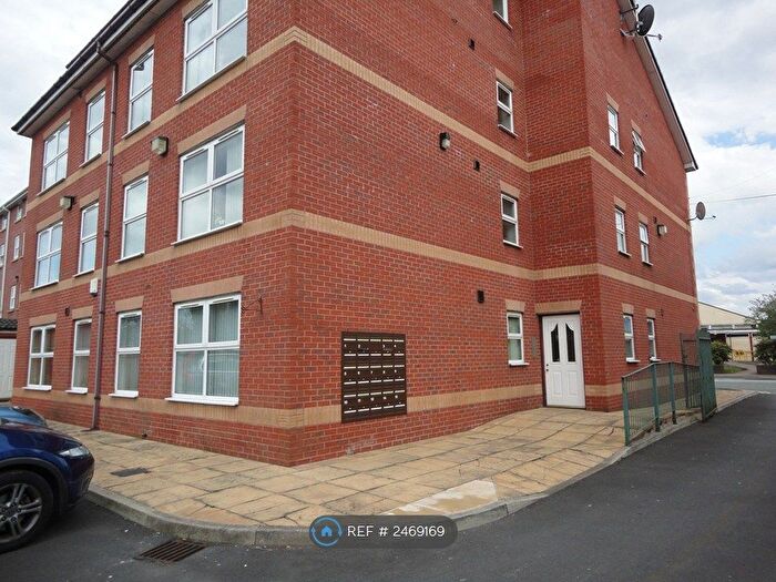 2 Bedroom Flat To Rent In Richmond Court, Audenshaw, Manchester, M34