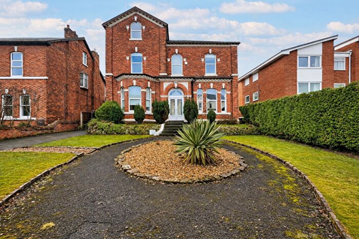 6 Bedroom Detached House For Sale In Leyland Road, Southport, Merseyside, PR9