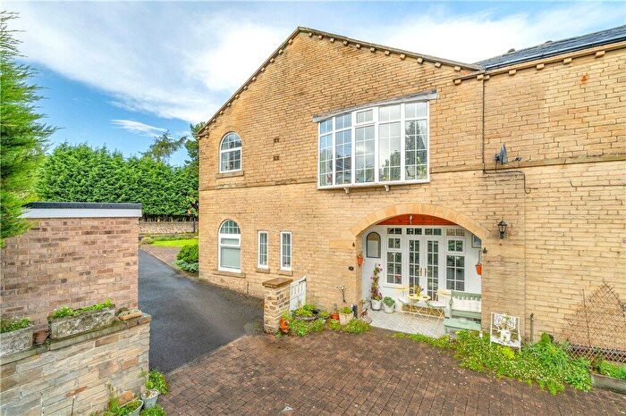 3 Bedroom End Of Terrace House For Sale In The Coach House, Fyfe Grove, Baildon, West Yorkshire, BD17