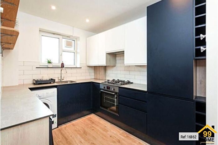 2 Bedroom Flat For Sale In Jay House, London, SW15