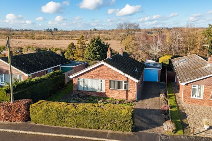 2 Bedroom Detached Bungalow For Sale In Valley Close, Earsham, Bungay, NR35