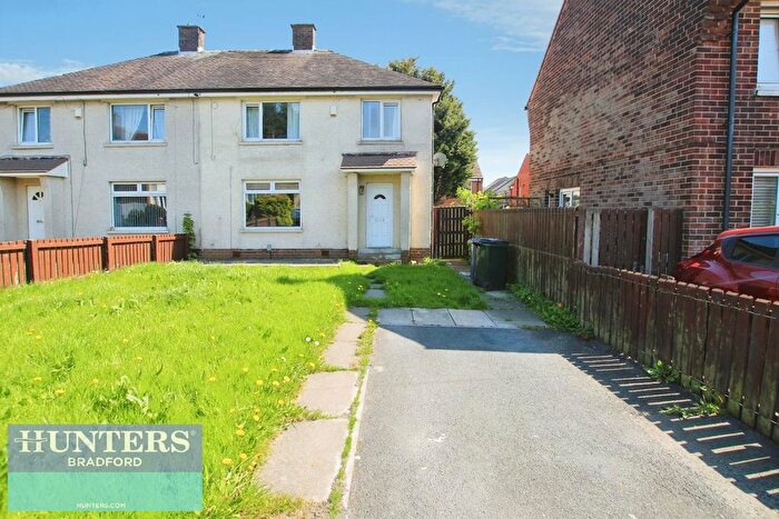 3 Bedroom Semi-detached House To Rent In Mandeville Crescent, Bradford, BD6