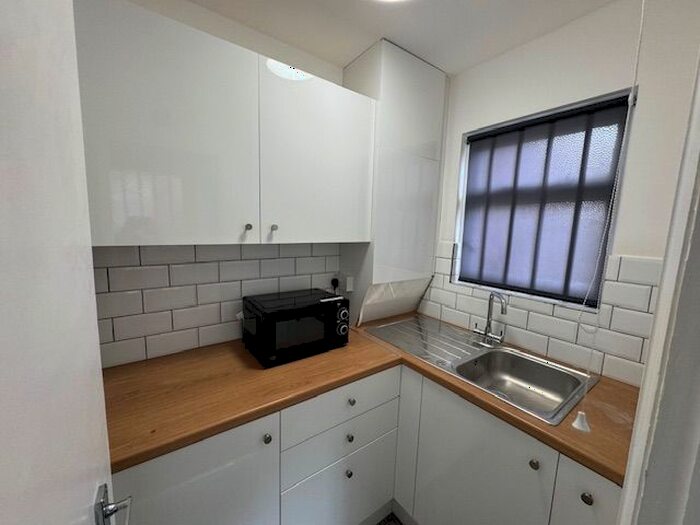 2 Bedroom Flat To Rent In Anlaby Road, Hull, HU3